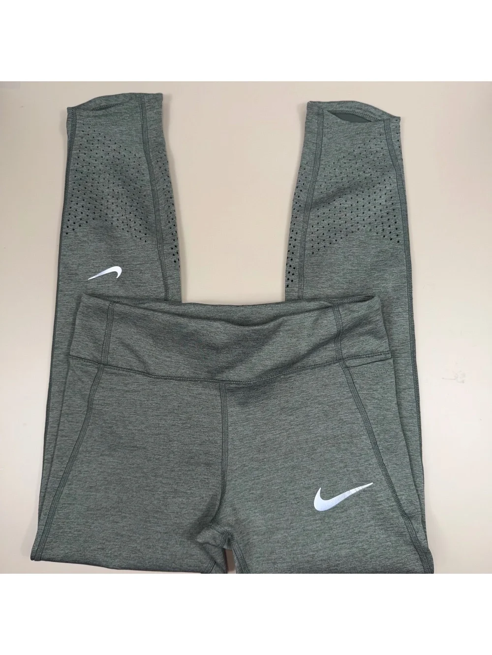 Nike Dri-FIT Women’s Green Cropped Leggings Size S